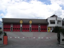 Halle Frontansicht